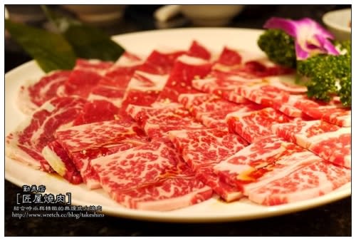 【台中散策食記】匠屋燒肉│勤美店：厚切和牛舌鮮脆銷魂~精緻桌邊代烤服務