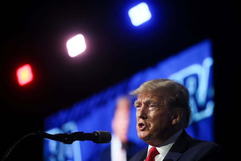 Foto del expresidente de EEEUU Donald Trump hablando en la convención de la NRA en Houston, Texas