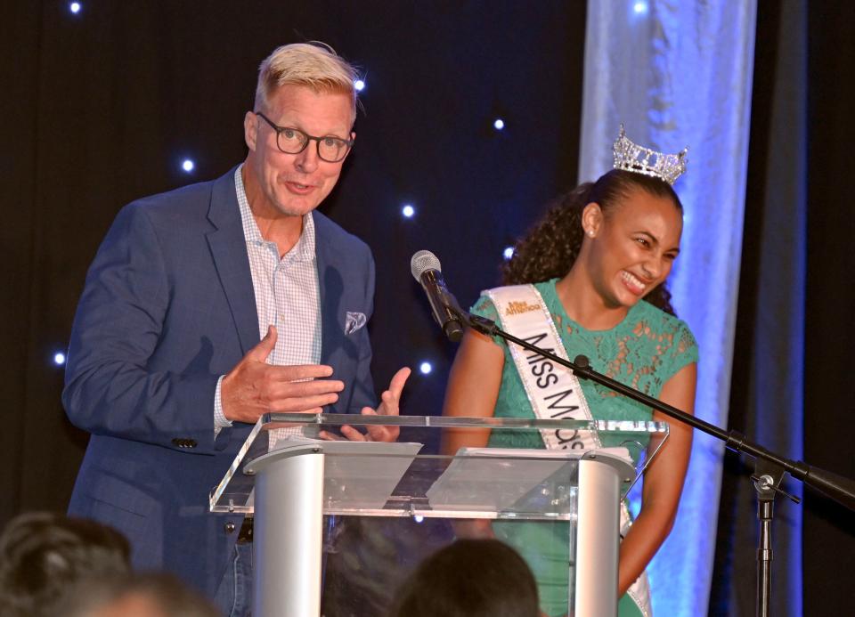 Peter Schofield, vice president of sales and strategy introduces Miss Massachusetts, Katrina Kincade, as the emcee for the Cape Cod's Best awards Thursday evening at the Sea Crest Beach Hotel in Falmouth.