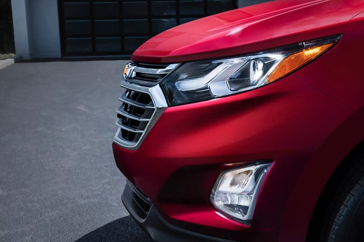 2018 Chevrolet Equinox front clip photo