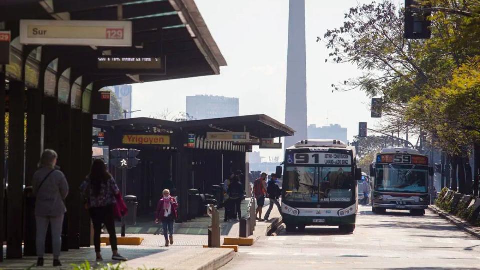 Las cámaras empresarias y la UTA se reúnen para evitar un nuevo paro de colectivos