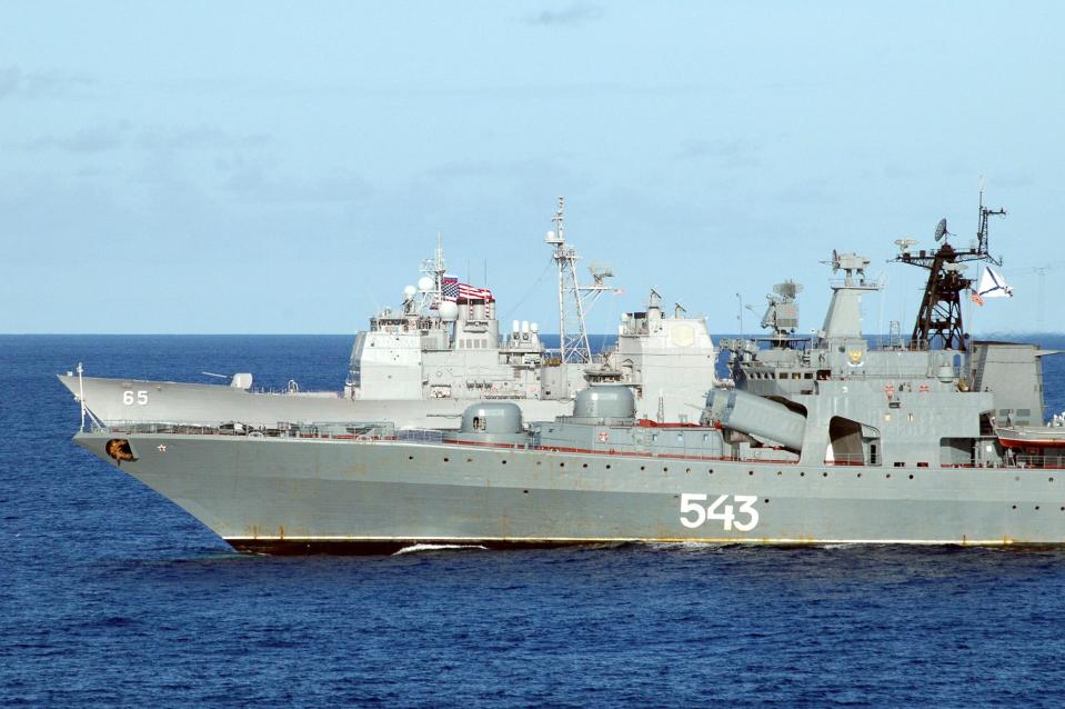 US Navy cruiser USS Chosin and Russian Navy destroyer Marshal Shaposhnikov