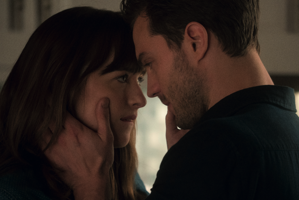 Ana (Dakota Johnson) and Christian (Jamie Dornan) in 