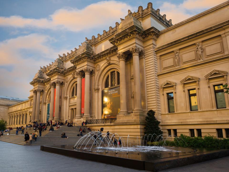 Outside view of the MET museum in New York City