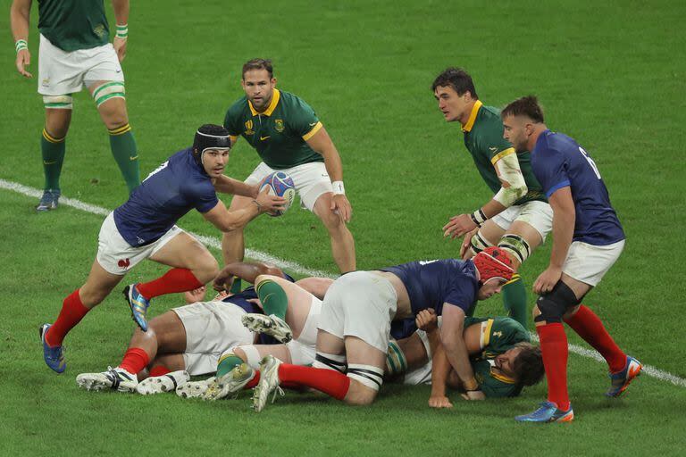 El regreso más amargo: tras la lesión, Antoine Dupont volvió en los cuartos de final del Mundial, pero Francia cayó con Sudáfrica