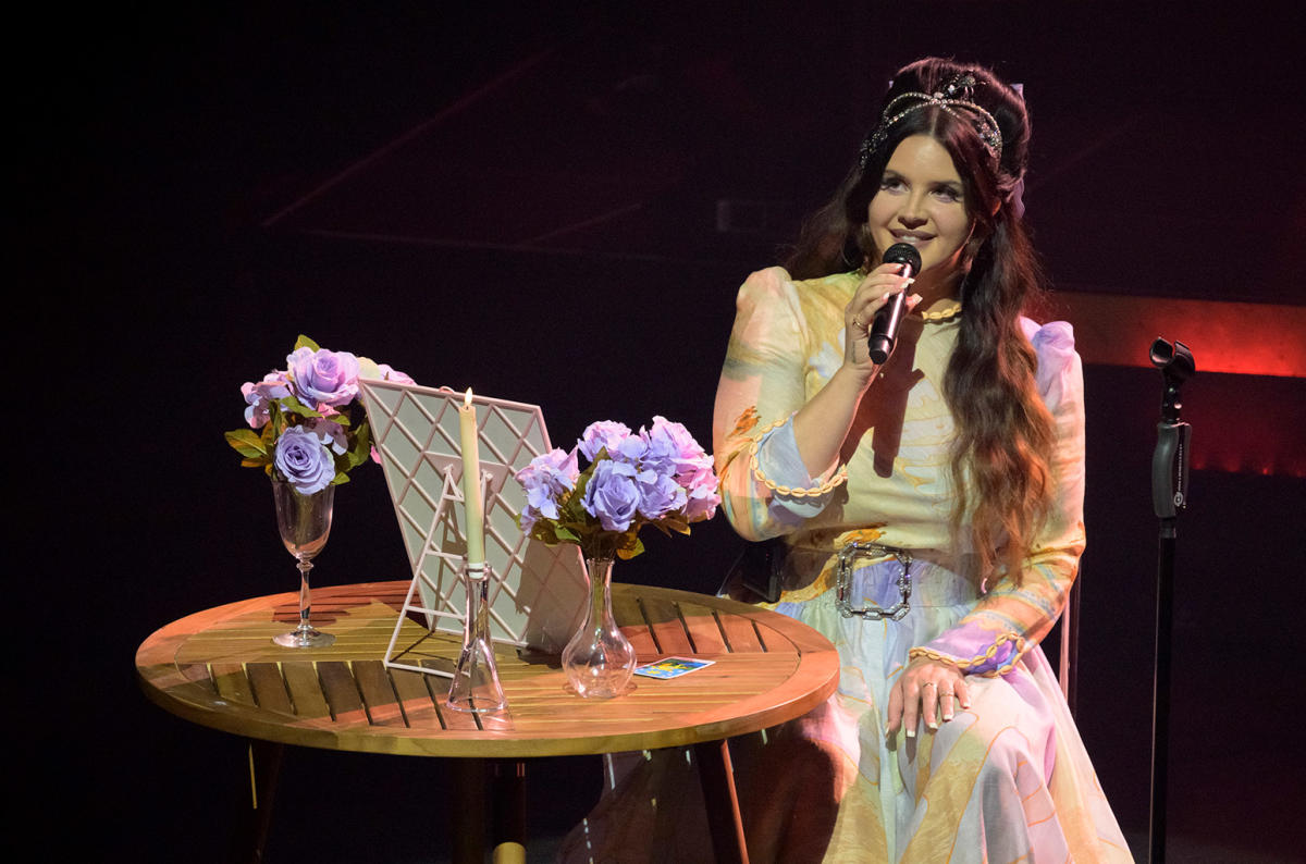 Lana Del Rey Announces First-Ever U.S. Stadium Headlining Gig