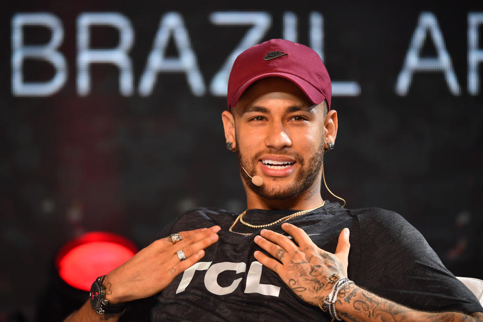 Neymar fällt derzeit mit einer schweren Fuß-Verletzung aus. (Bild: Getty Images)