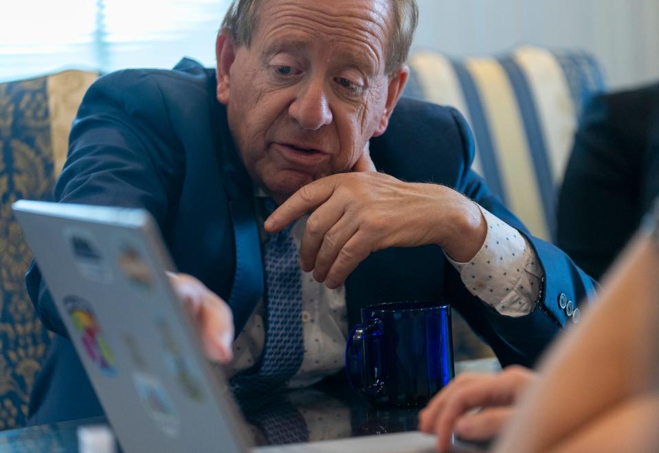 Jim Brainard chats with staffers during a regular meeting at City Hall, Tuesday, Sept. 13, 2022, on the day Brainard, Carmel’s longtime mayor, announced he’s not seeking reelection. 