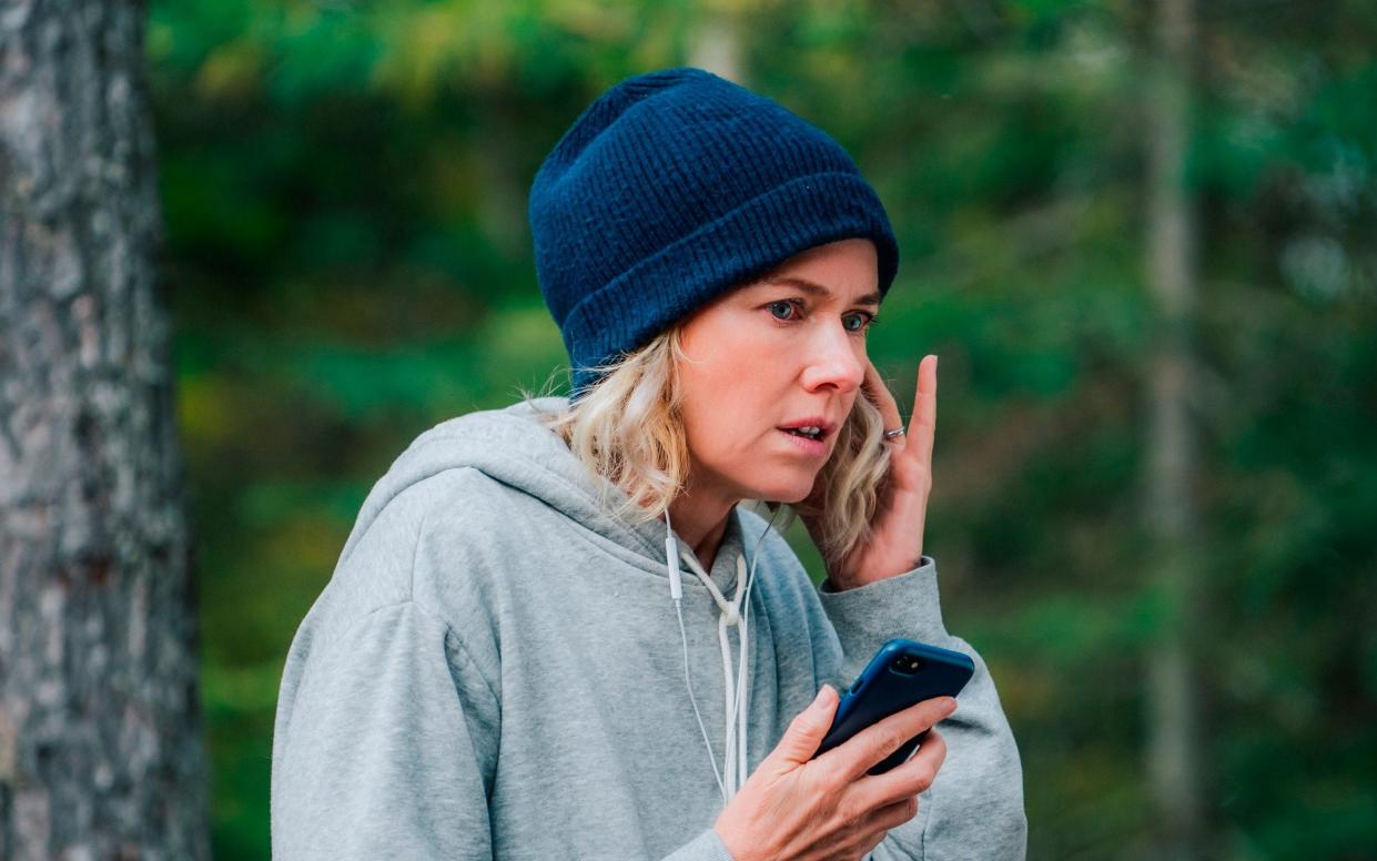 Naomi Watts spends most of her time in Desperate Hour on the phone - Roadside