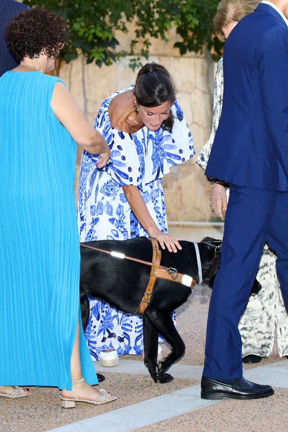 La Reina se reencuentra con Cayden, el perro guía del atleta paralímpico Joan Munar Martínez