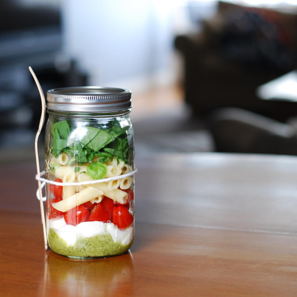 <strong>Get the <a href="https://www.themuse.com/advice/the-best-new-way-to-bring-your-lunch" target="_blank">Caprese Pasta Salad</a> recipe from Niki Lowry via The Muse</strong>