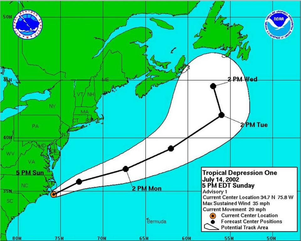 El Centro Nacional de Huracanes estrenó el primer cono de incertidumbre de la temporada de tormentas de 2002 con una depresión tropical que posteriormente se transformó en la tormenta tropical Arthur.