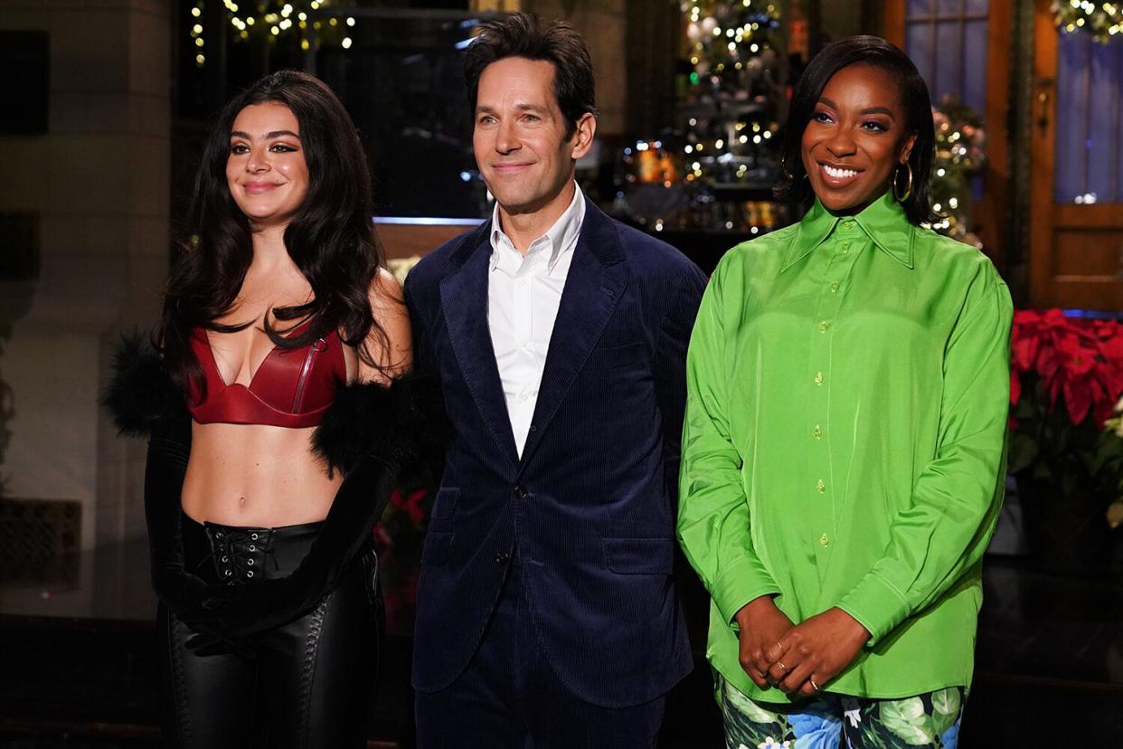 SATURDAY NIGHT LIVE -- Paul Rudd, Charli XCX Episode 1814 -- Pictured: (l-r) Musical guest Charli XCX, host Paul Rudd, and Ego Nwodim during promos in Studio 8H on Thursday, December 16, 2021