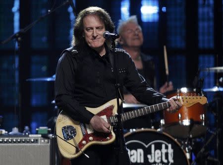 Tommy James performs with Joan Jett and the Blackhearts during the 2015 Rock and Roll Hall of Fame Induction Ceremony in Cleveland, Ohio April 18, 2015. REUTERS/Aaron Josefczyk