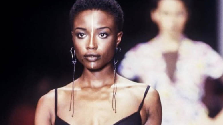 Lorraine Pascale models on runway