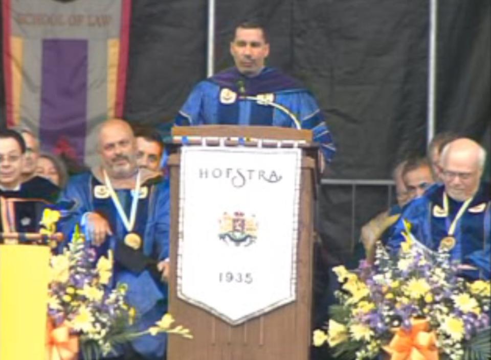 Paterson speaking at Hofstra’s commencement ceremony in 2008. Hofstra University
