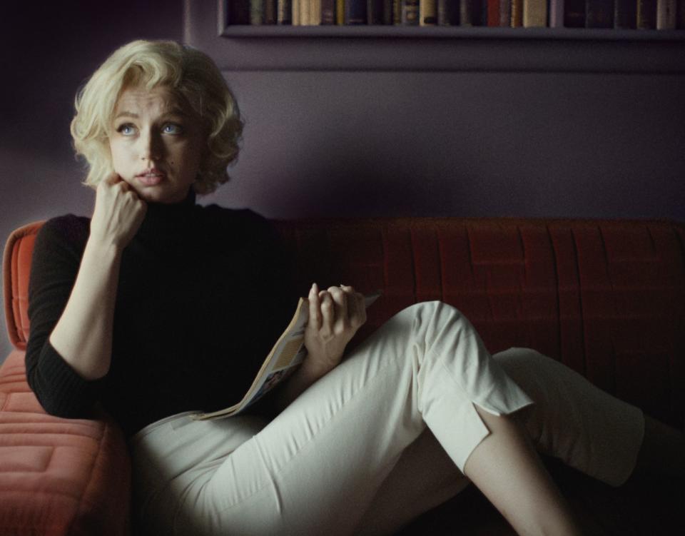 "Blonde" soll das tragische Leben von Marilyn Monroe (Ana de Armas) nacherzählen. (Bild: Netflix)