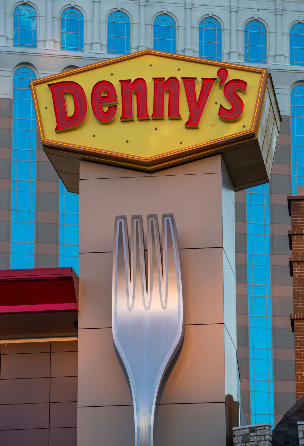 restaurants open on thanksgiving - denny's