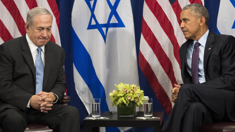 Former President Barack Obama, right, had a famously frosty relationship with Israeli Prime Minister Benjamin Netanyahu, but he never leveraged U.S. aid to force Israeli concessions. (Photo: BFMTV)