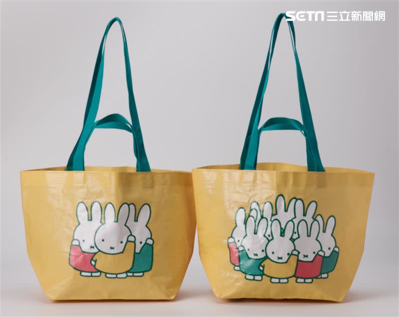 誠品書店與miffy聯名推出展場限定「eslite X miffy 選我選我購物袋」（圖／誠品提供）