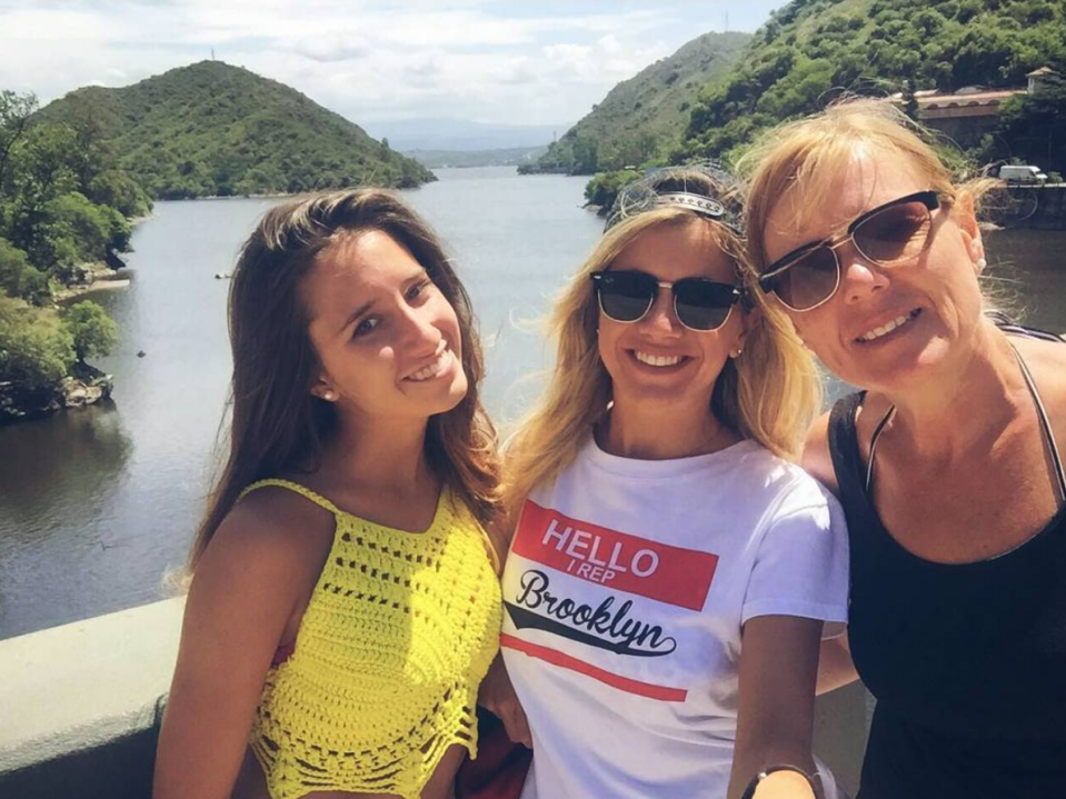 Familiera. Su cuenta de instagram, que esta semana pasó de contar con 500 seguidores a superar los seis mil, muestra que Gaby es una chica muy familiera y amiguera. - Foto: Instagram.com/gabifernandeez