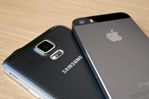 Samsung Galaxy S5 vs iPhone 5S