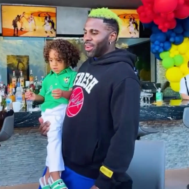 Jason Derulo gató cerca de 30 mil dólares en la segunda fiesta de cumpleaños de su hijo credit:Bang Showbiz