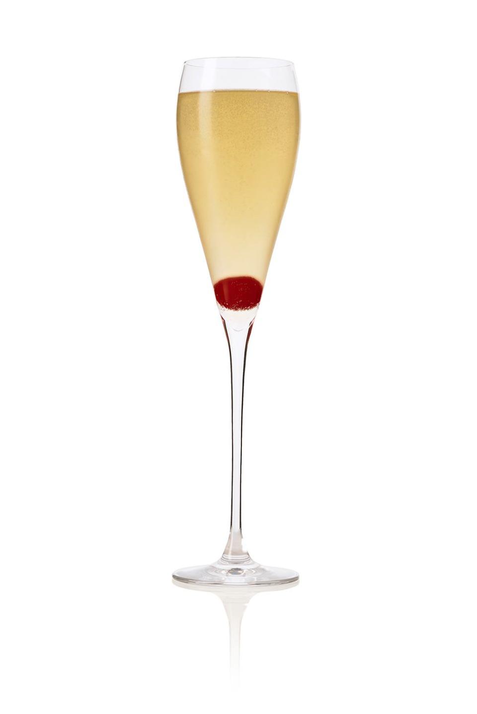 prosecco cocktails to try easy prosecco cocktail recipes