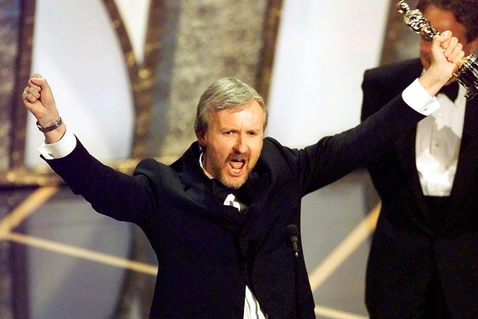 James Cameron at the 1998 Oscars