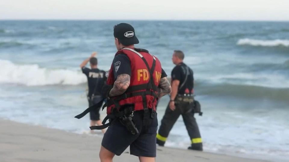 PHOTO: Officials search for two teens who disappeared in the water at Rockaway Beach, NY, June 22, 2024. (ABC News/ABC7)