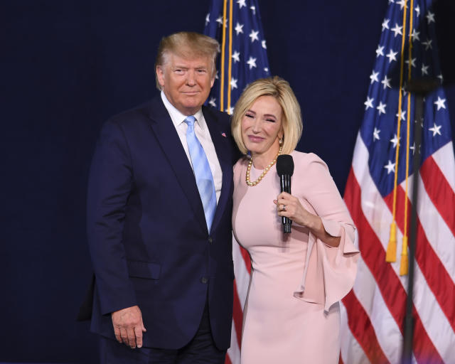 Paula White La Asesora Espiritual De Trump Famosa Por Sus Aspavientos 9679