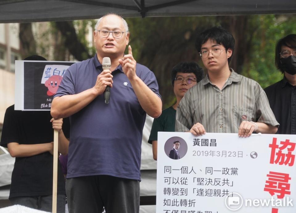  曾經因言論被中國關押五年的李明哲也現身聲援抗議學生。 圖：張良一/攝 