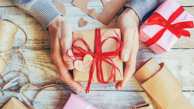 30+ great Valentine's Day gifts for any budget - Clark Deals