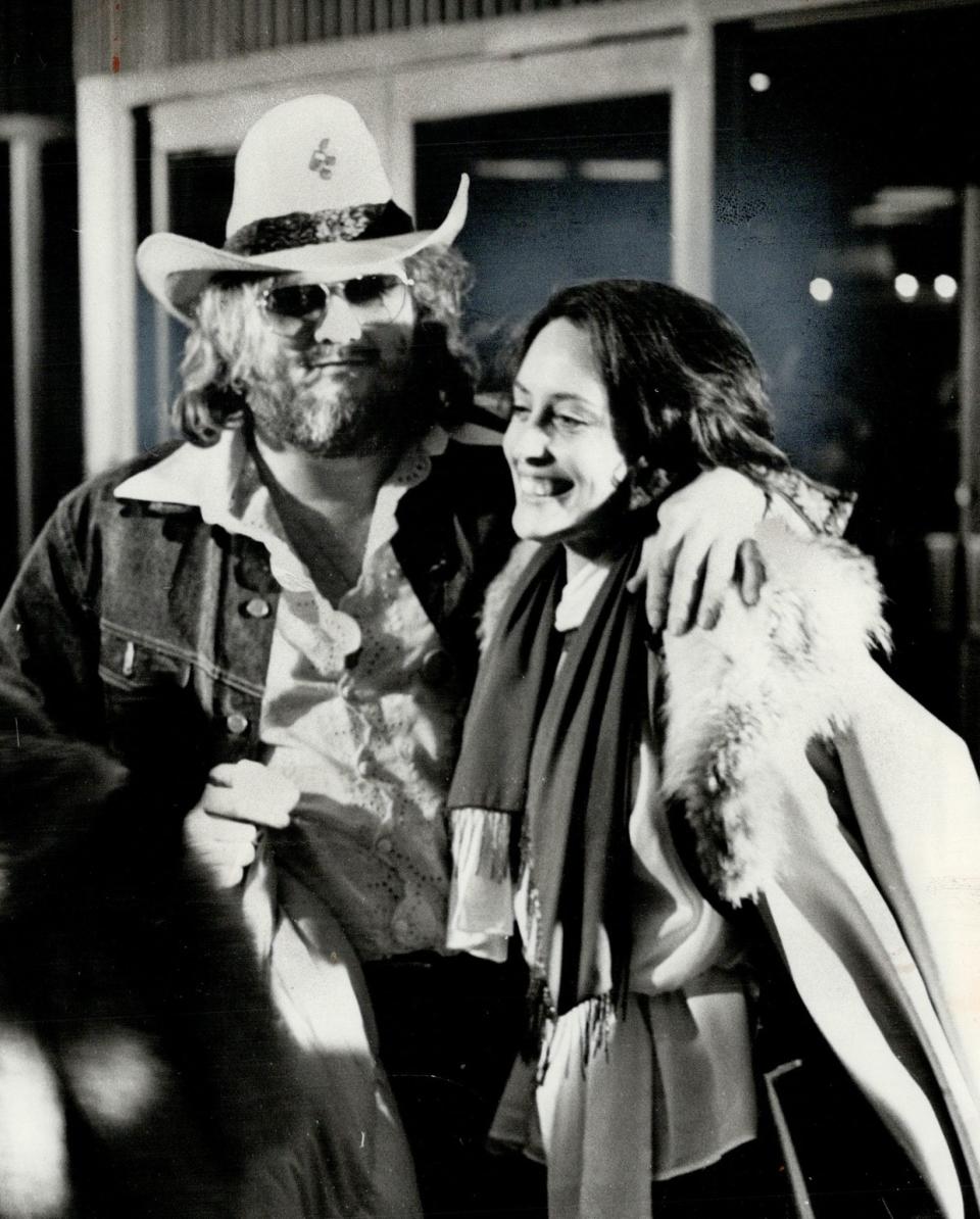 Hawkins with Joan Baez at a Bob Dylan aftershow party in 1975 - Colin McConnell/Toronto Star via Getty Images