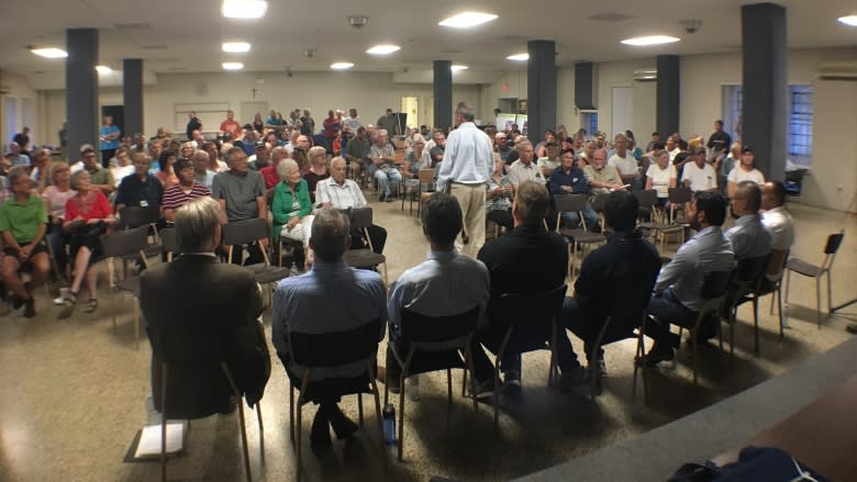 'I believe that Chatham-Kent is in a water war': wind turbine experts hear at public meeting