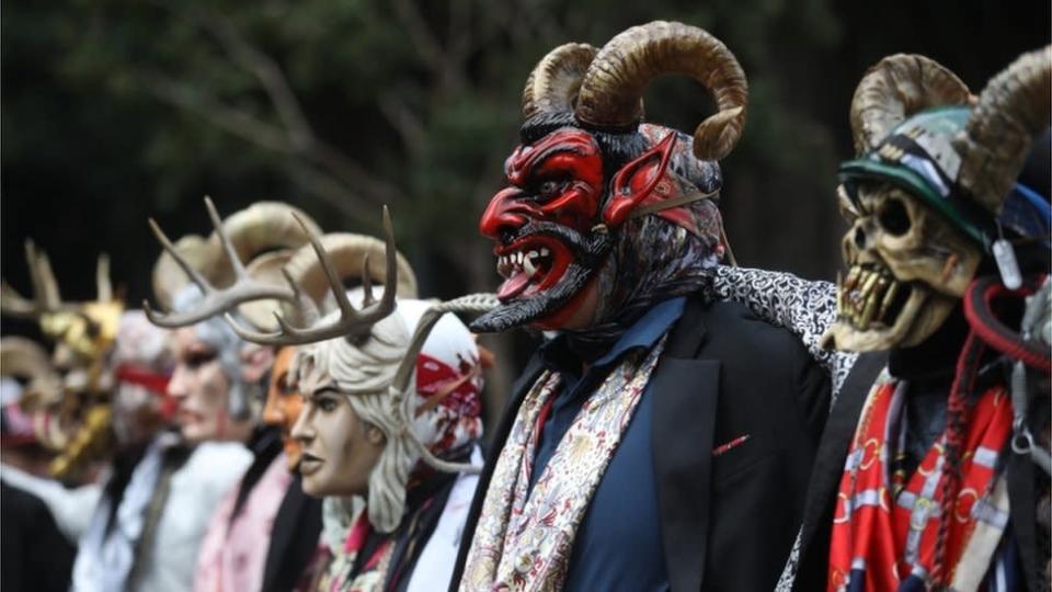 Grupos indígenas en México celebran su herencia