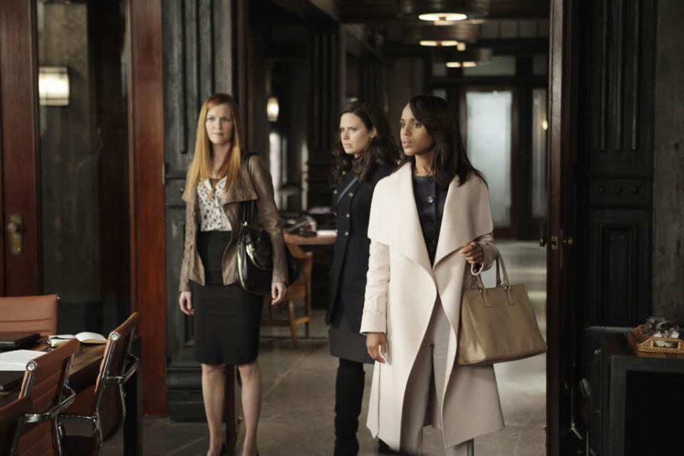 "Scandal" -- "Any Questions?" Darby Stanchfield, Katie Lowes, Kerry Washington