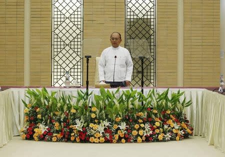 Myanmar's President Thein Sein gives an opening speech at meeting with ethnic rebel groups to discuss a nationwide ceasefire agreement in Naypyitaw September 9, 2015. REUTERS/Soe Zeya Tun/Files