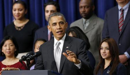 U.S. President Barack Obama speaks about the Affordable Care Act at the White House in Washington December 3, 2013. REUTERS/Kevin Lamarque