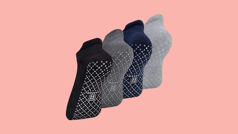 The best socks to gift for 2022: unenow Unisex Non-Slip Grip Socks