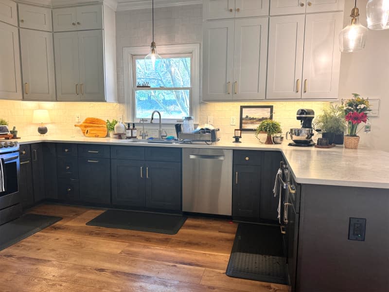 Clean kitchen countertops after one hour cleaning method.