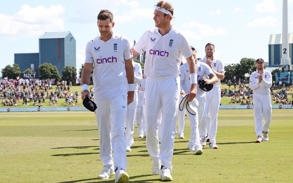 James Anderson (L) and Stuart Broad (R) of England leave the field followin day four of the First Test match in the series between New Zealand and England - Phil Walter/Getty Images