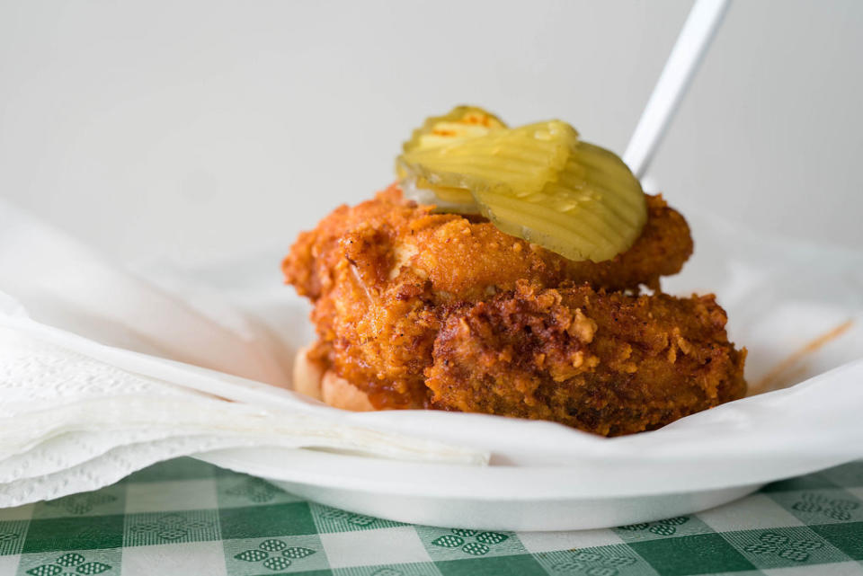 The principles at Prince's Hot Chicken are simple: "Hear a little sizzle, then you know it's gonna be right." (Photo: HuffPost)
