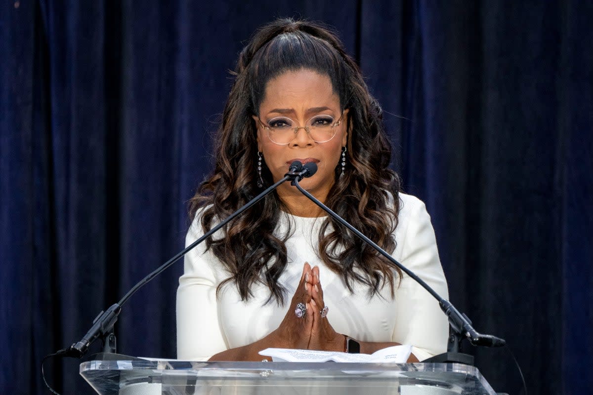 Smithsonian Oprah (Copyright 2023 The Associated Press. All rights reserved.)