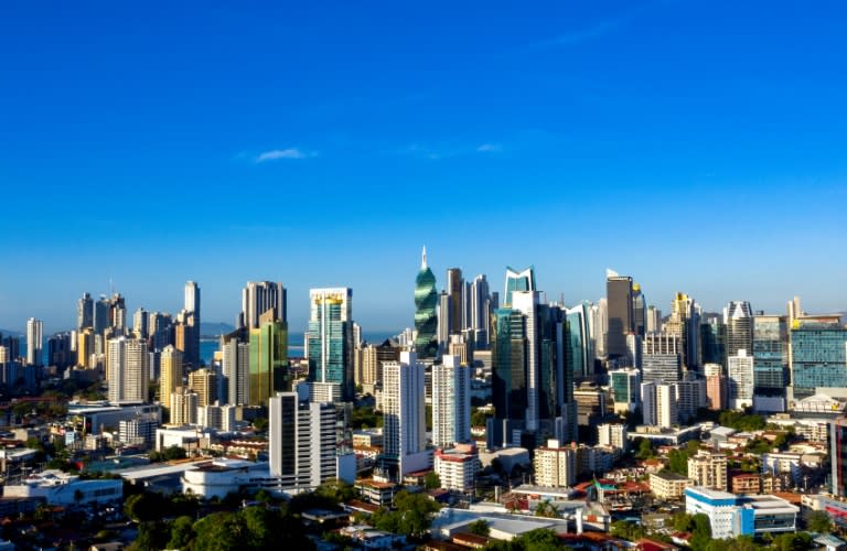 (ARCHIVO) Vista aérea del centro financiero de Ciudad de Panamá tomada el 25 de abril de 2019 (Luis ACOSTA)