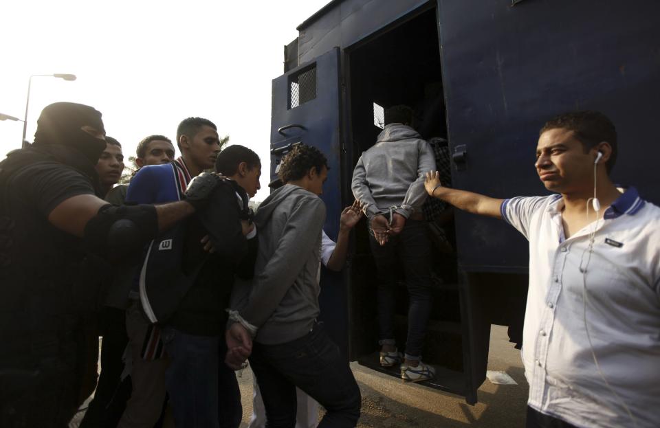 Egyptian students protest over Brotherhood leader arrest