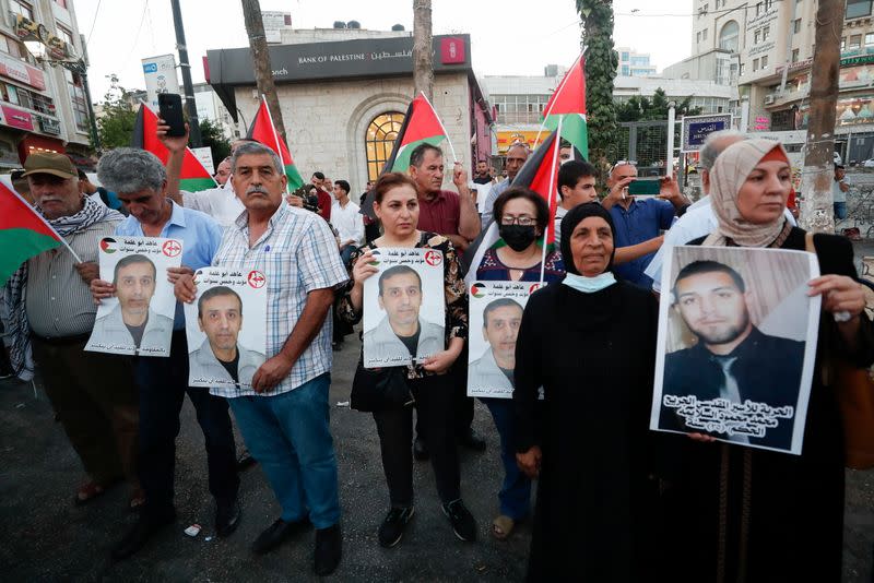 Protest in solidarity with Palestinian prisoners in Israeli jails, in Ramallah