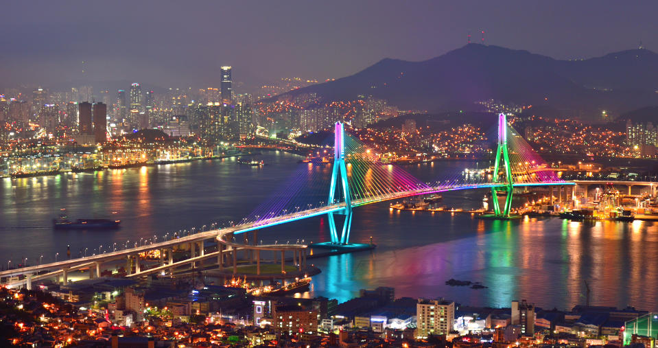 El puente del puerto de Busan, Corea del Sur. Foto: Getty Images. 