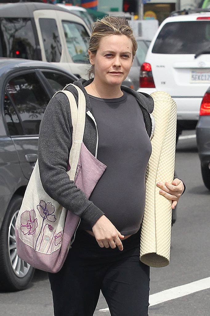 Alicia Silverstone Yoga Class