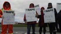 Town of Paradise locks out unionized workers, garbage trucks blocked at picket line